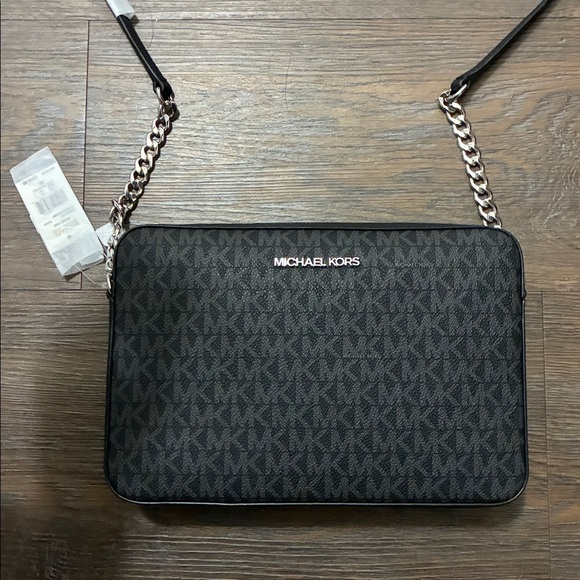 Michael Kors LG EW Crossbody Brand New - Picture 2 of 12